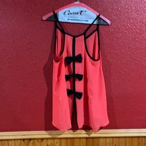 Shear top longer in the front short in the back